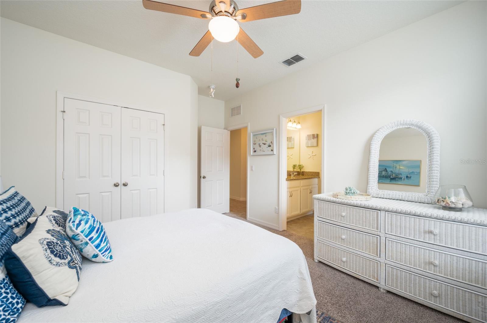 Image 30 of 49 For 3769 Island Green Way