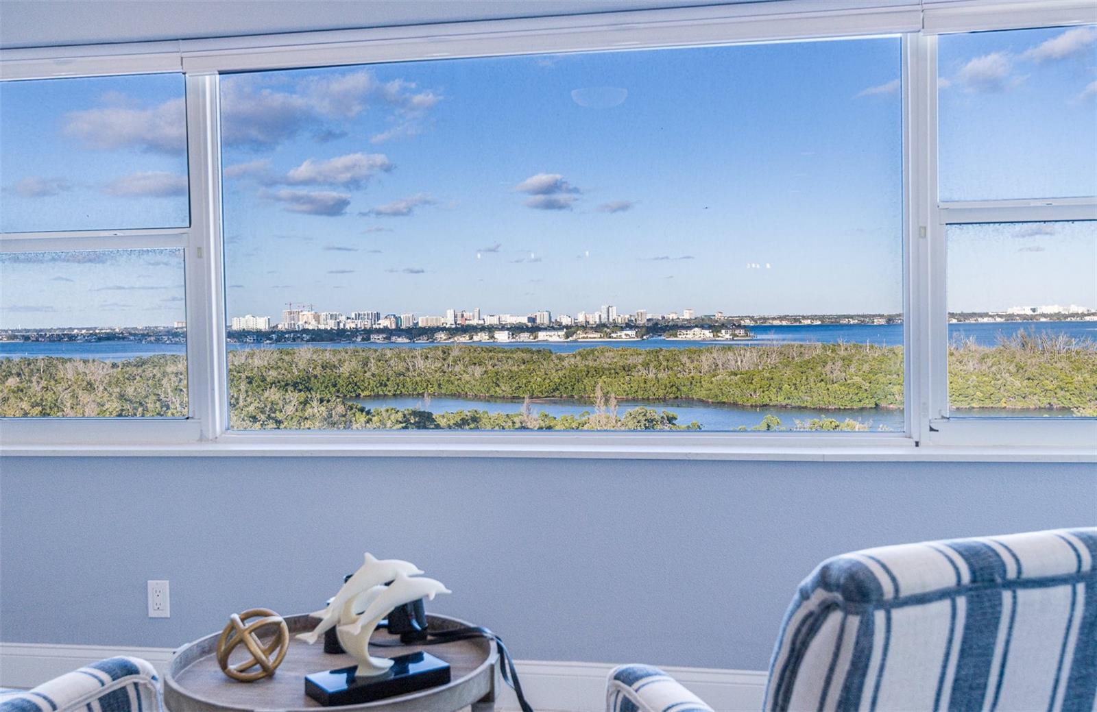 Listing photo id 9 for 1750 Benjamin Franklin Drive 10g