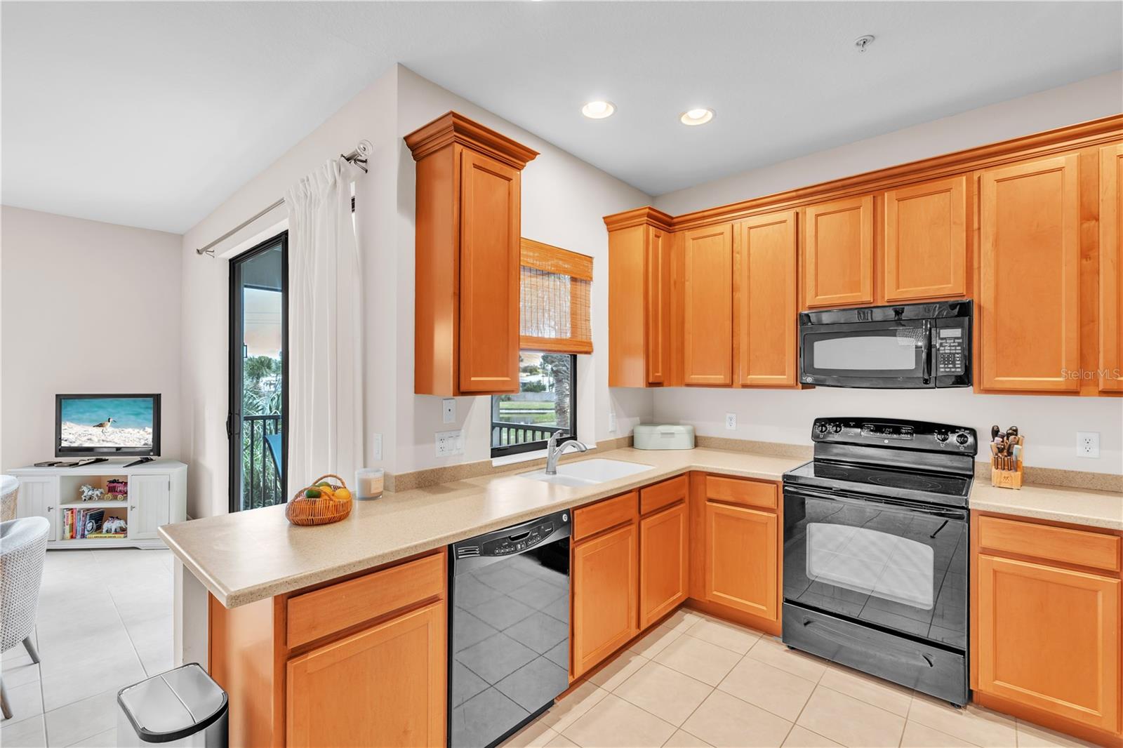 Image 11 of 34 For 7250 Hamilton Road 7250