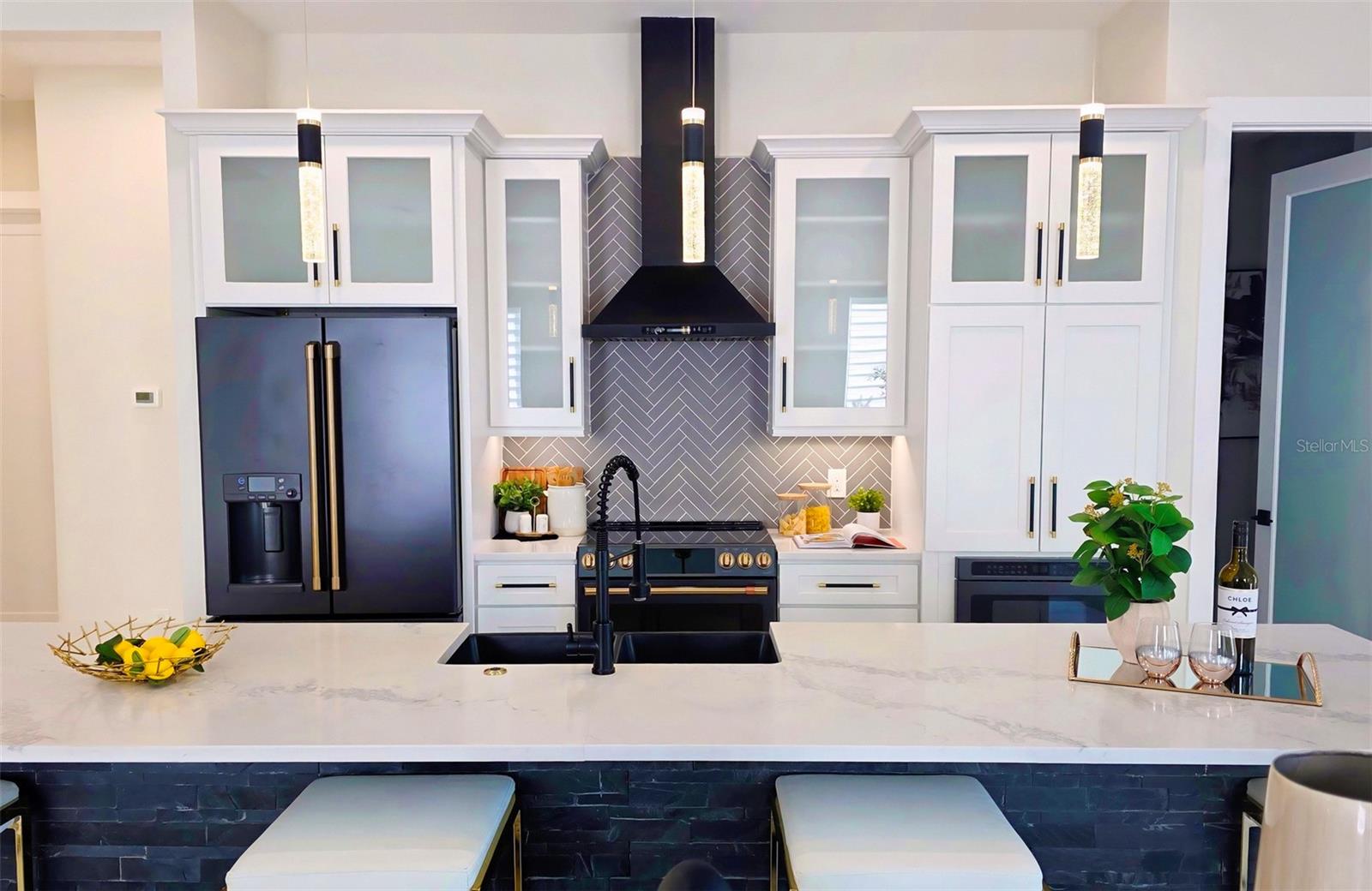 Image 11 of 95 For 1156 Cocoanut Avenue