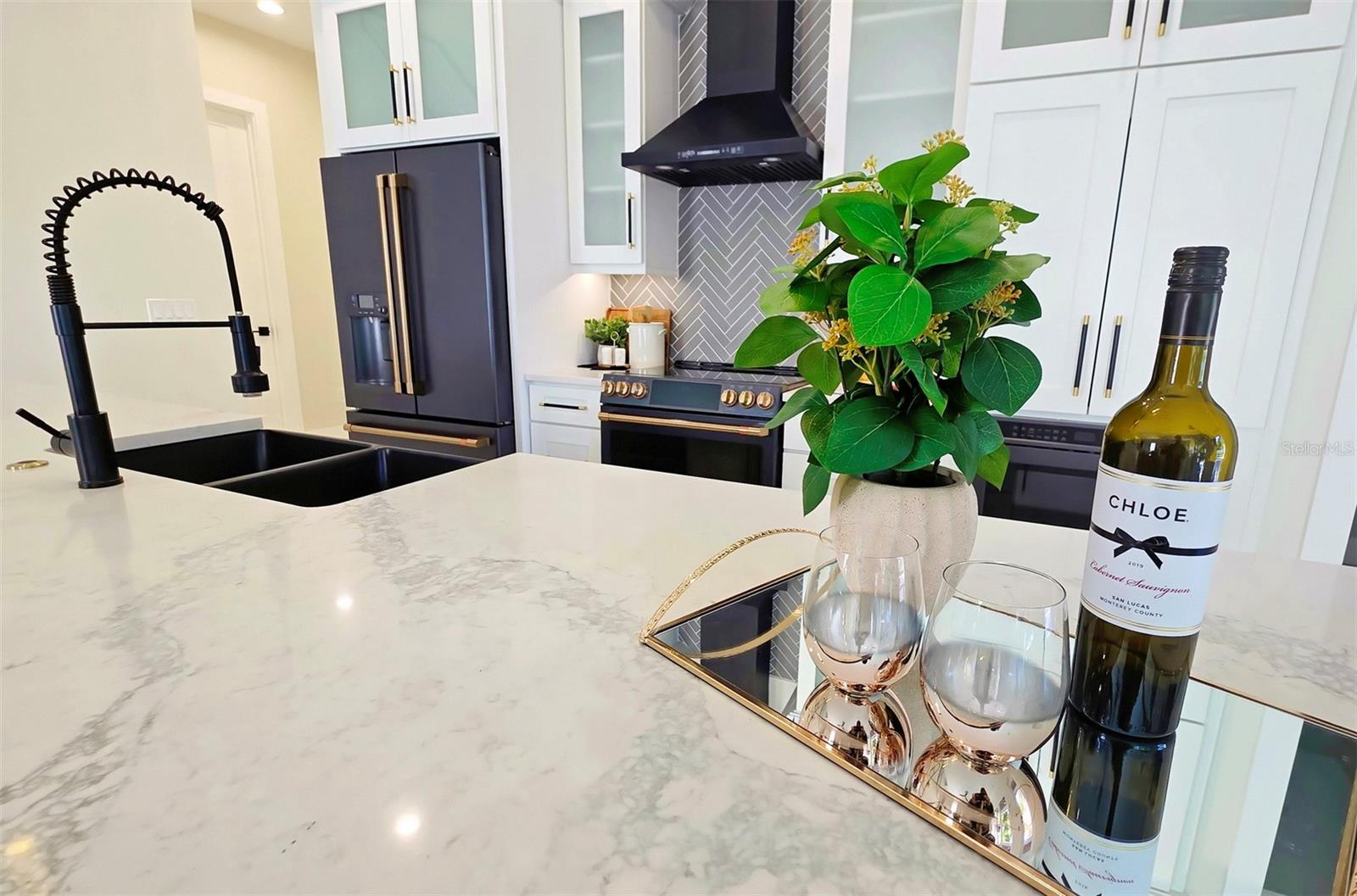 Image 14 of 95 For 1156 Cocoanut Avenue