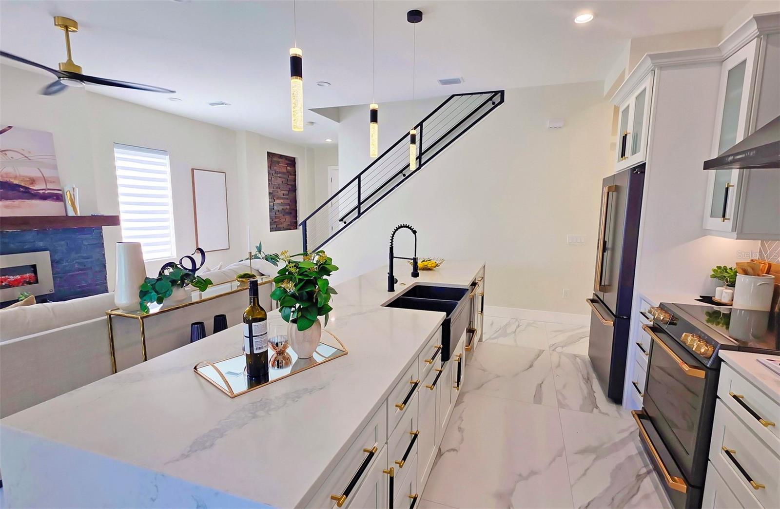 Image 16 of 95 For 1156 Cocoanut Avenue