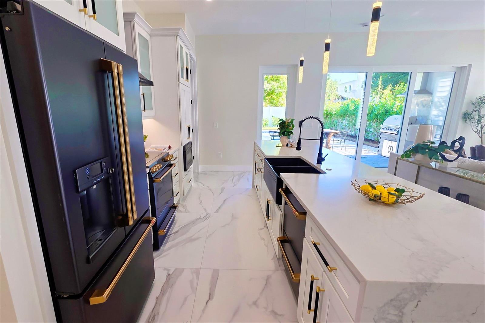 Image 19 of 95 For 1156 Cocoanut Avenue