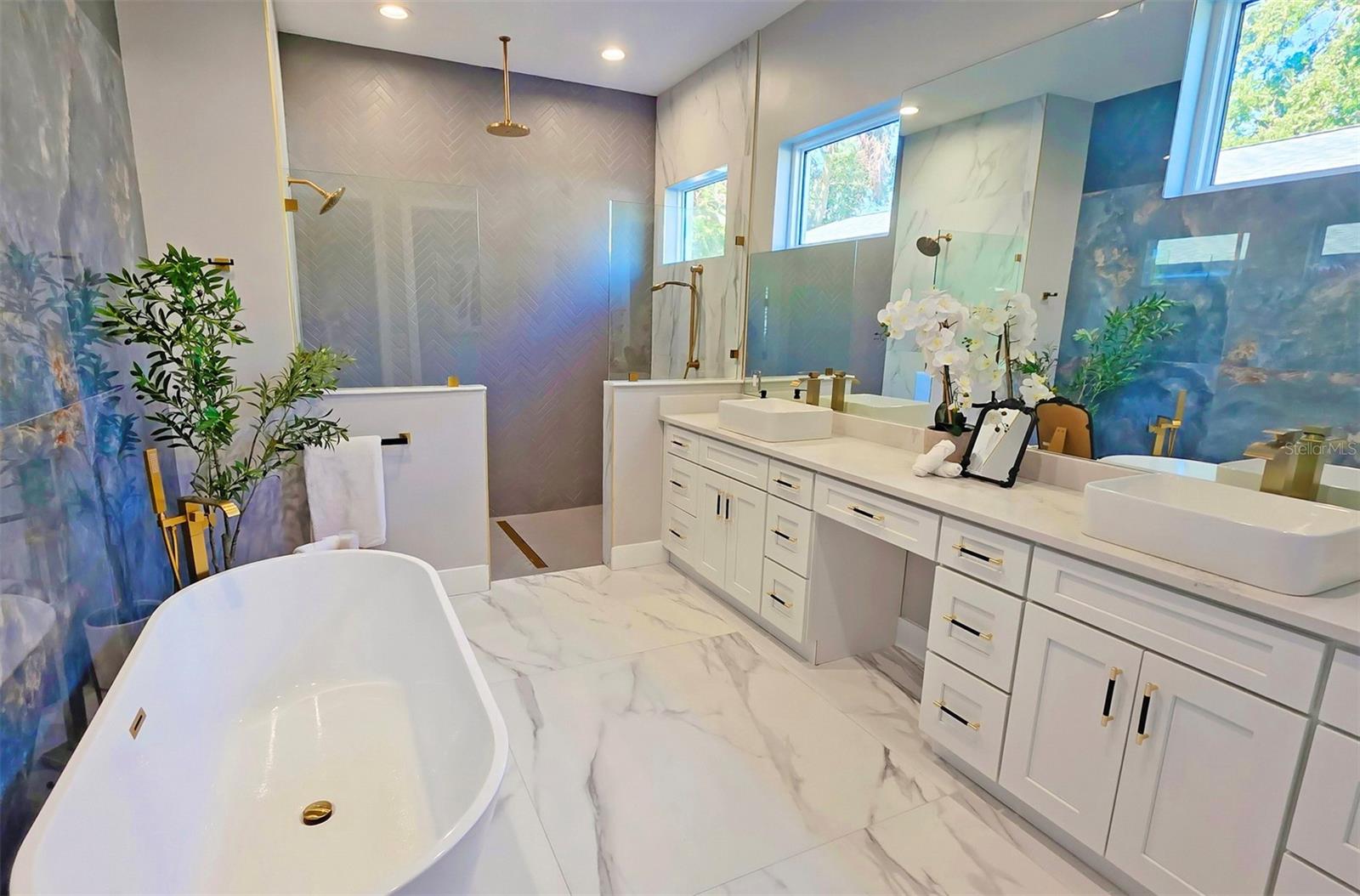 Image 25 of 95 For 1156 Cocoanut Avenue