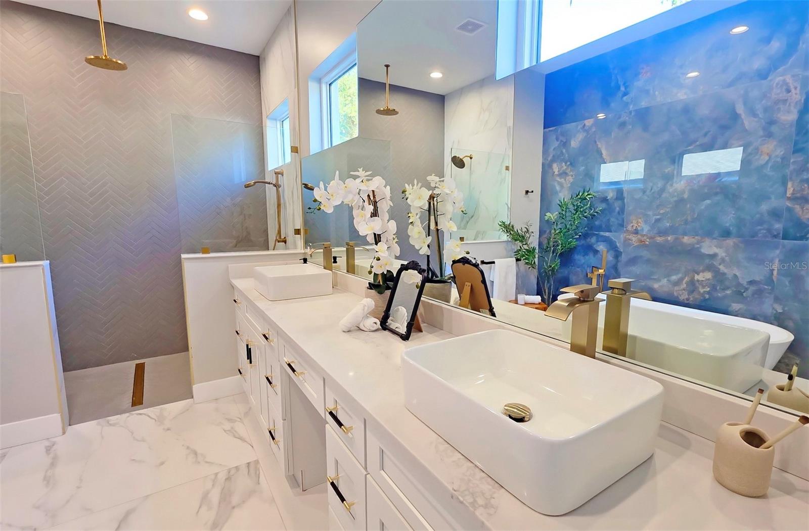 Image 29 of 95 For 1156 Cocoanut Avenue