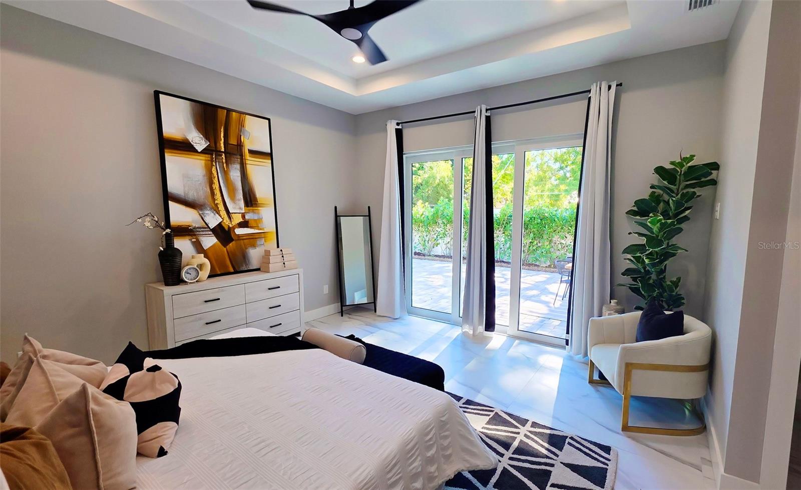 Image 31 of 95 For 1156 Cocoanut Avenue