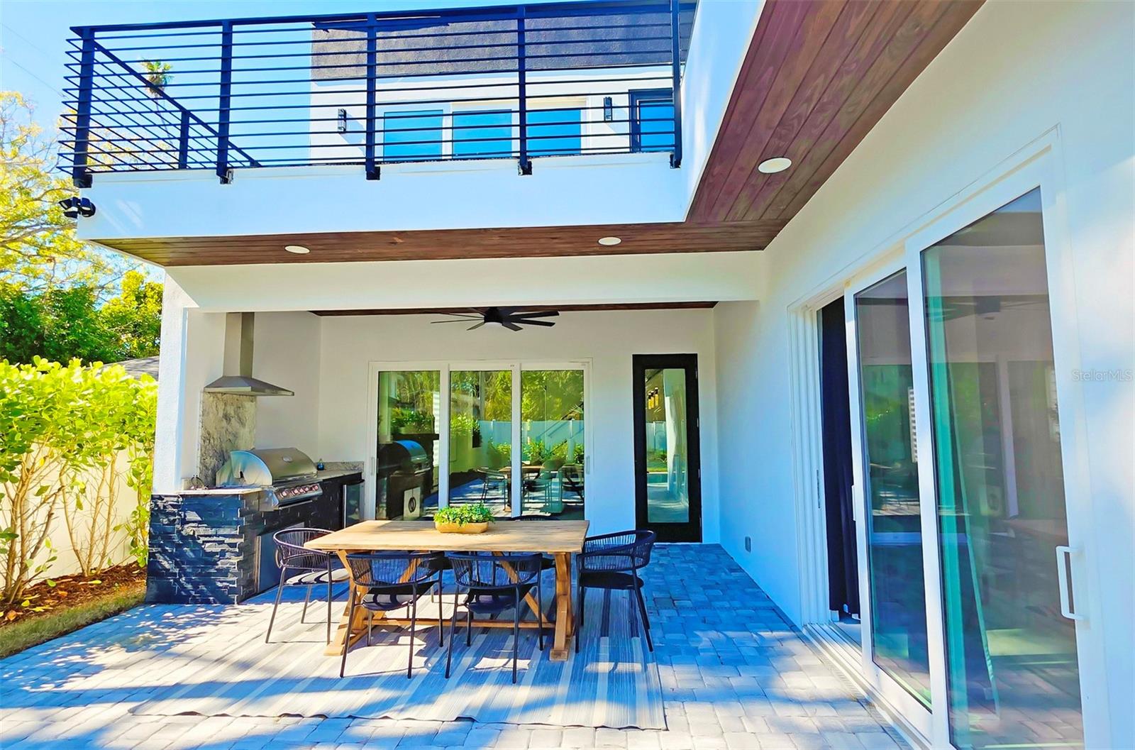 Image 47 of 95 For 1156 Cocoanut Avenue