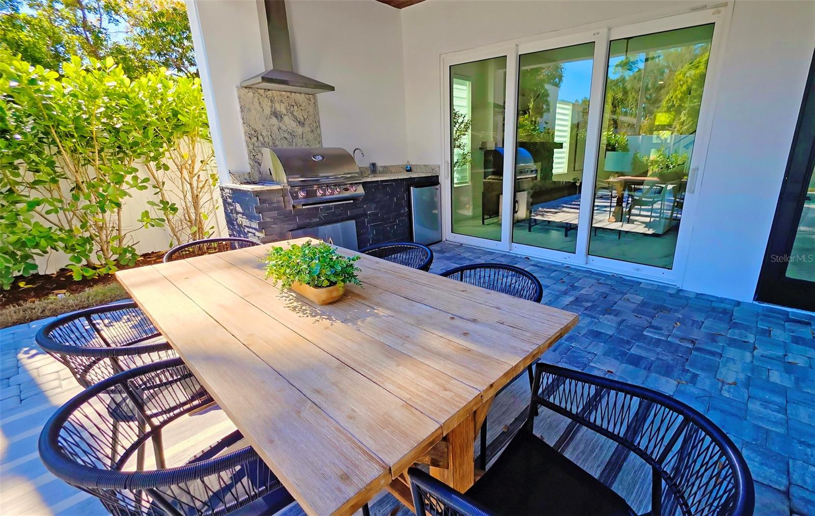 Image 48 of 95 For 1156 Cocoanut Avenue