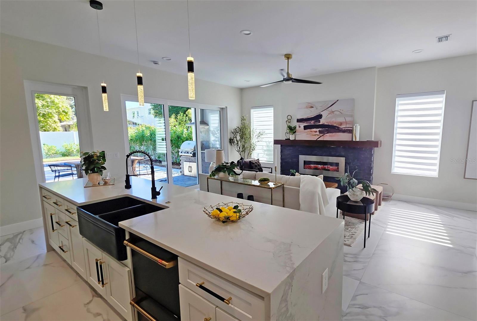 Image 52 of 95 For 1156 Cocoanut Avenue