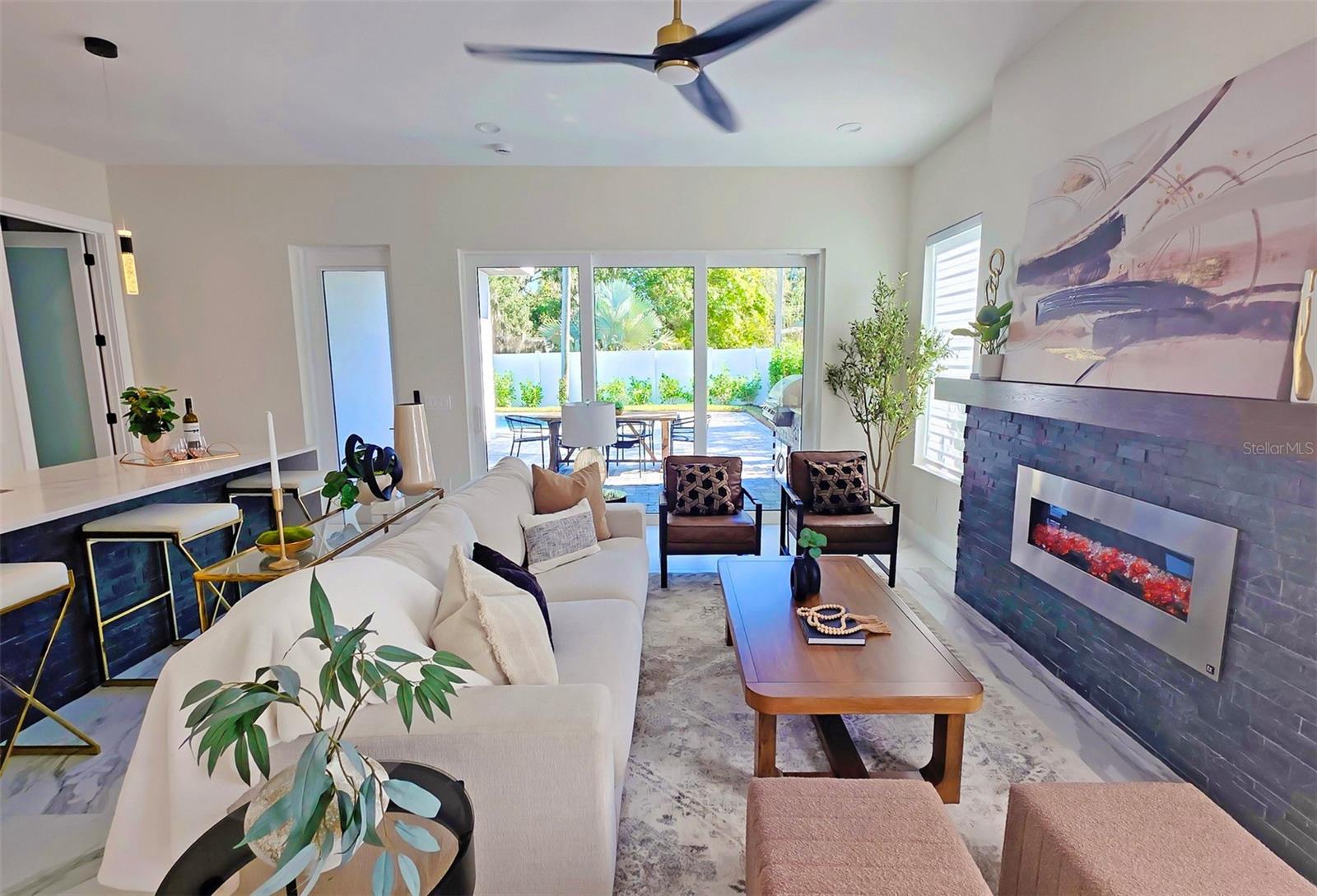 Image 6 of 95 For 1156 Cocoanut Avenue