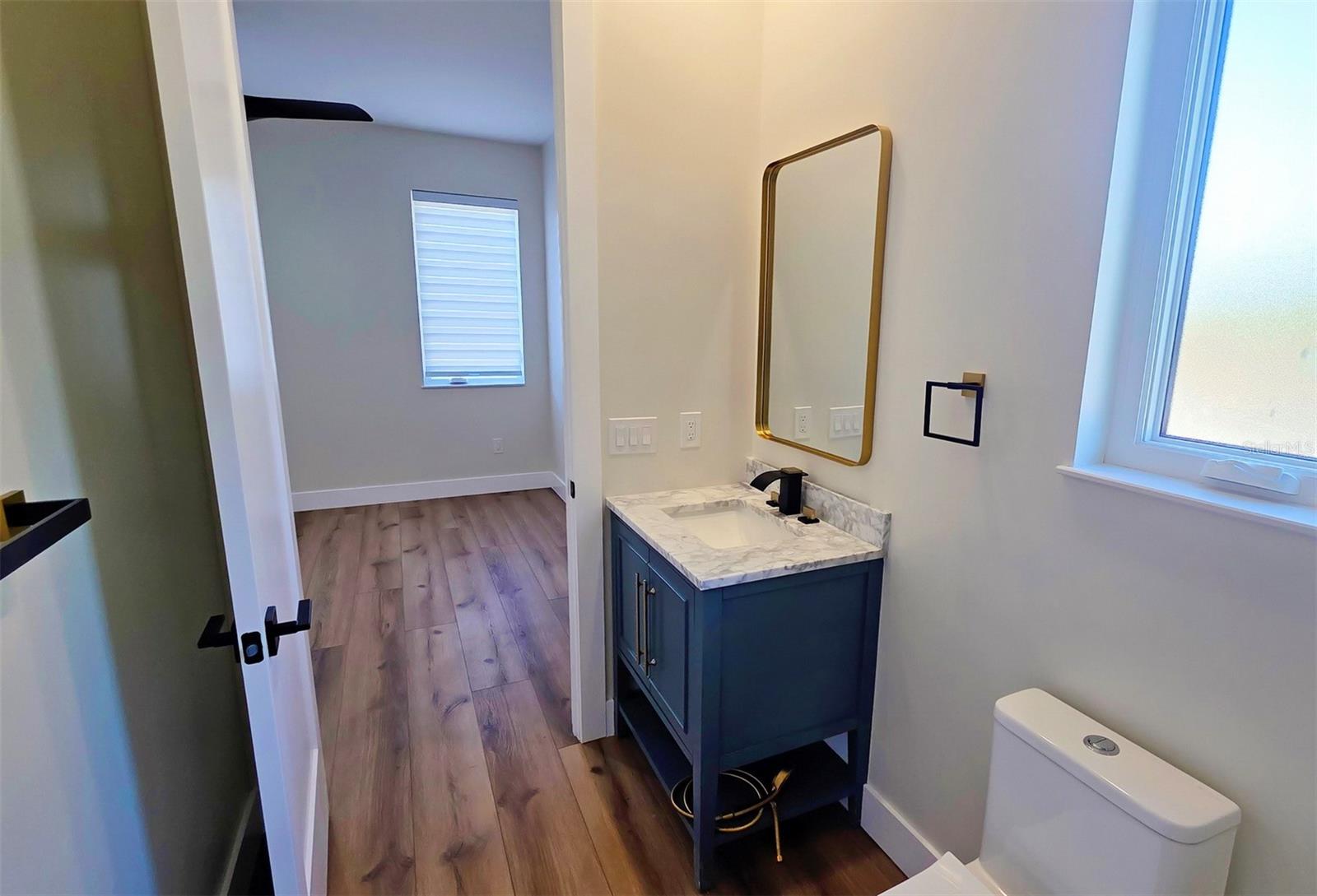 Image 65 of 95 For 1156 Cocoanut Avenue