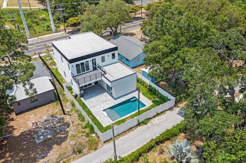 Image 83 of 95 For 1156 Cocoanut Avenue