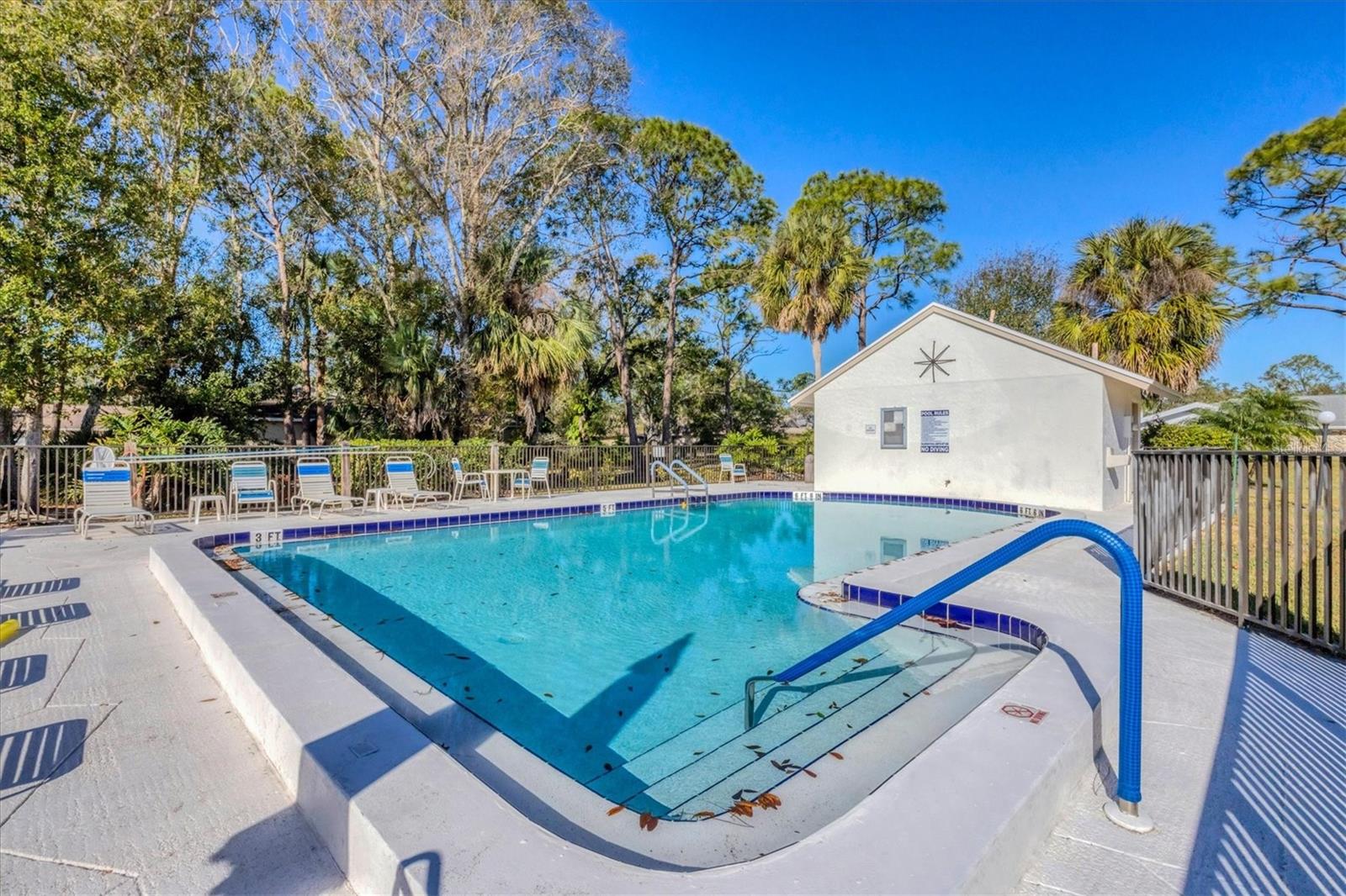 Image 36 of 74 For 5222 Myrtle Wood  9