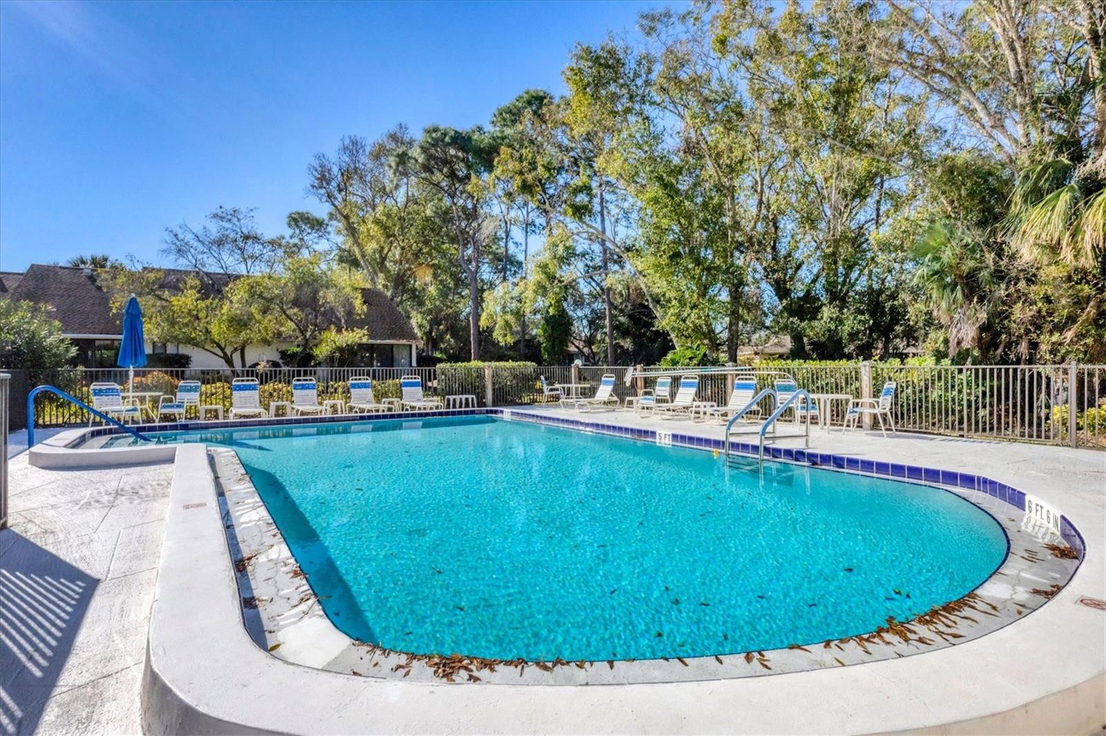 Image 37 of 74 For 5222 Myrtle Wood  9