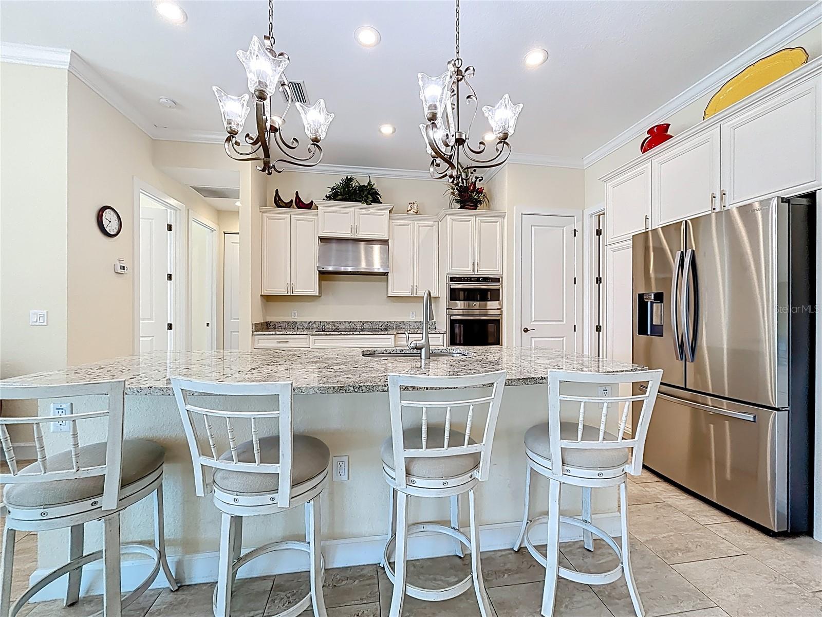 Image 20 of 59 For 350 Franca Street