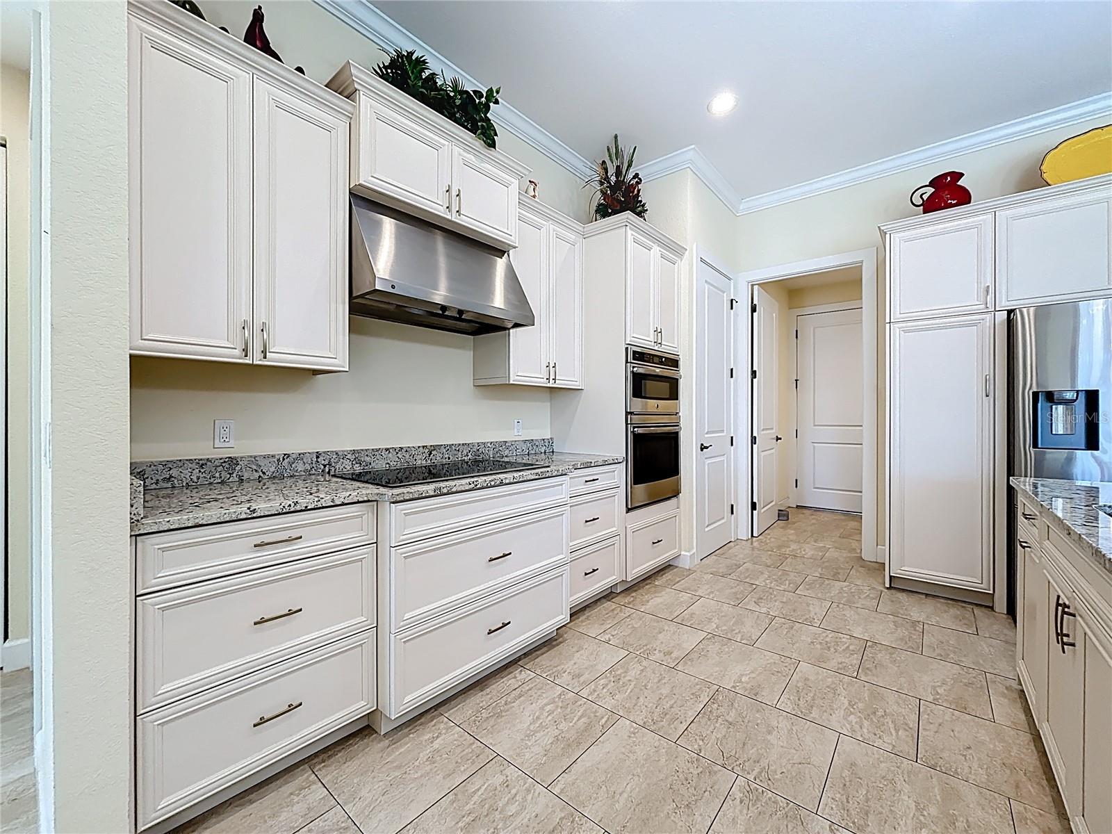 Image 25 of 59 For 350 Franca Street