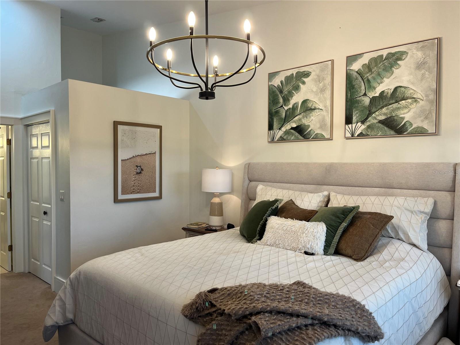 Image 18 of 38 For 155 Vintage Circle I404