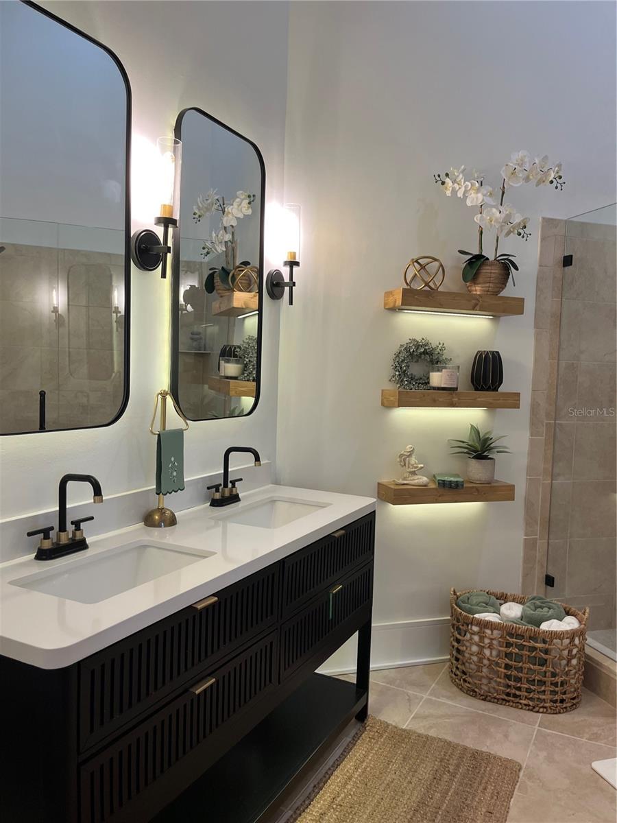 Image 19 of 38 For 155 Vintage Circle I404