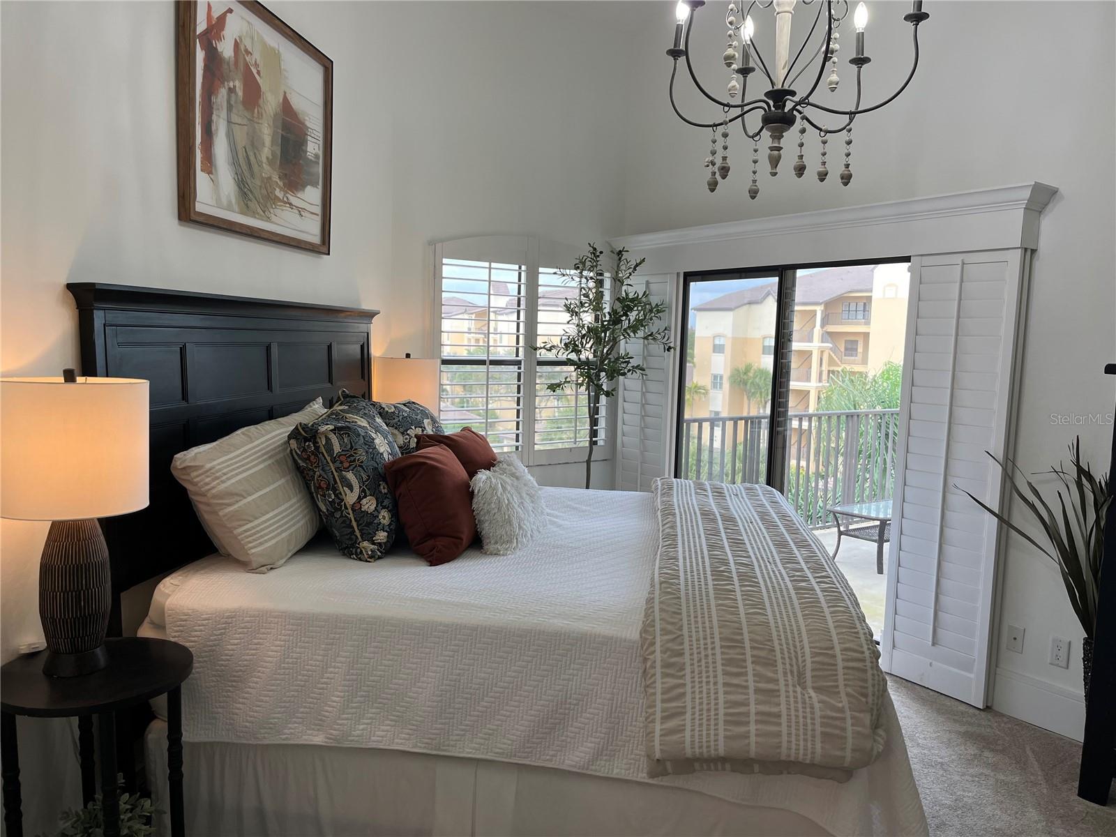 Image 22 of 38 For 155 Vintage Circle I404