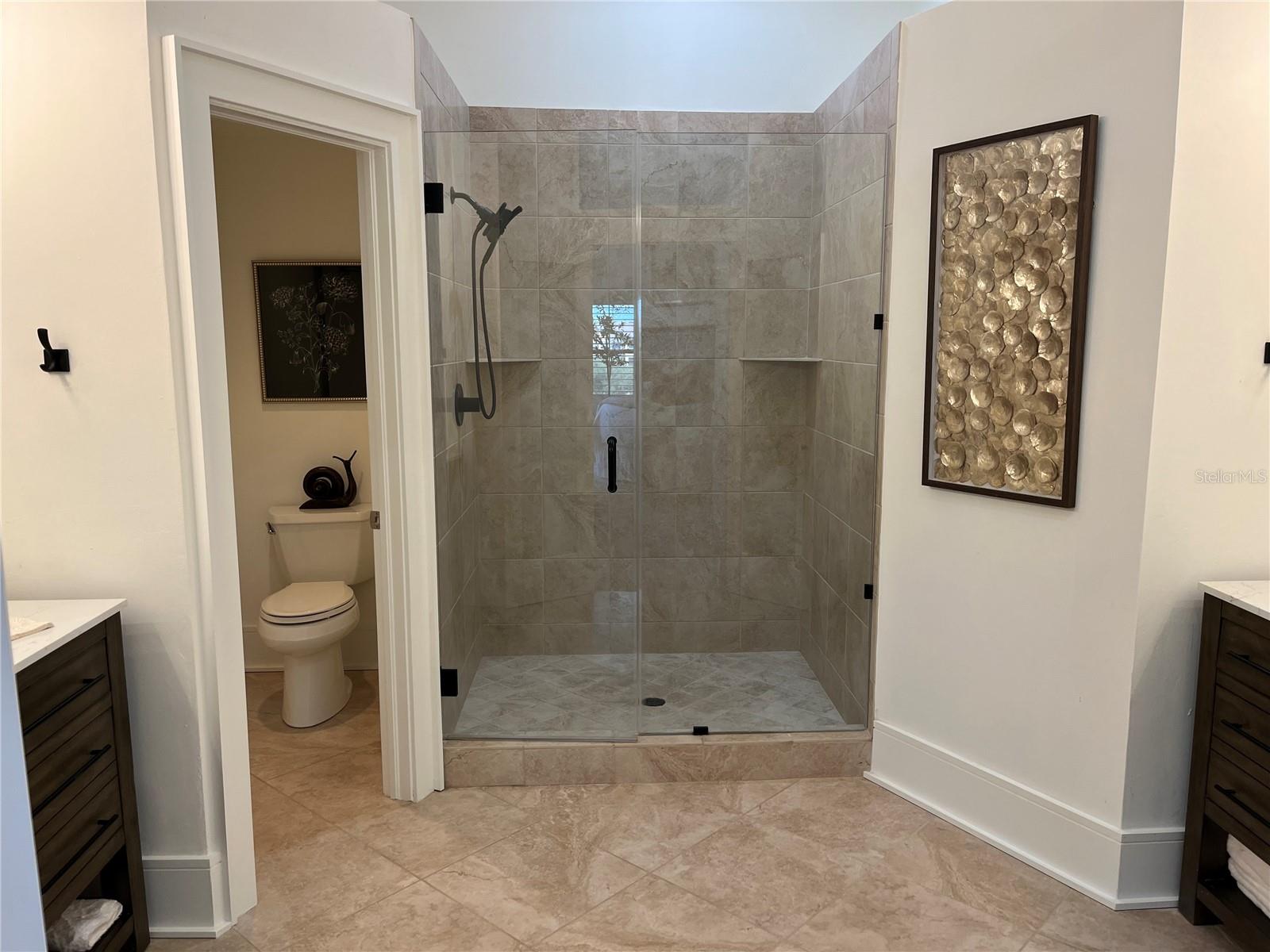 Image 24 of 38 For 155 Vintage Circle I404