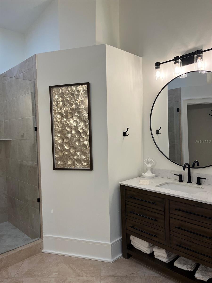 Image 26 of 38 For 155 Vintage Circle I404