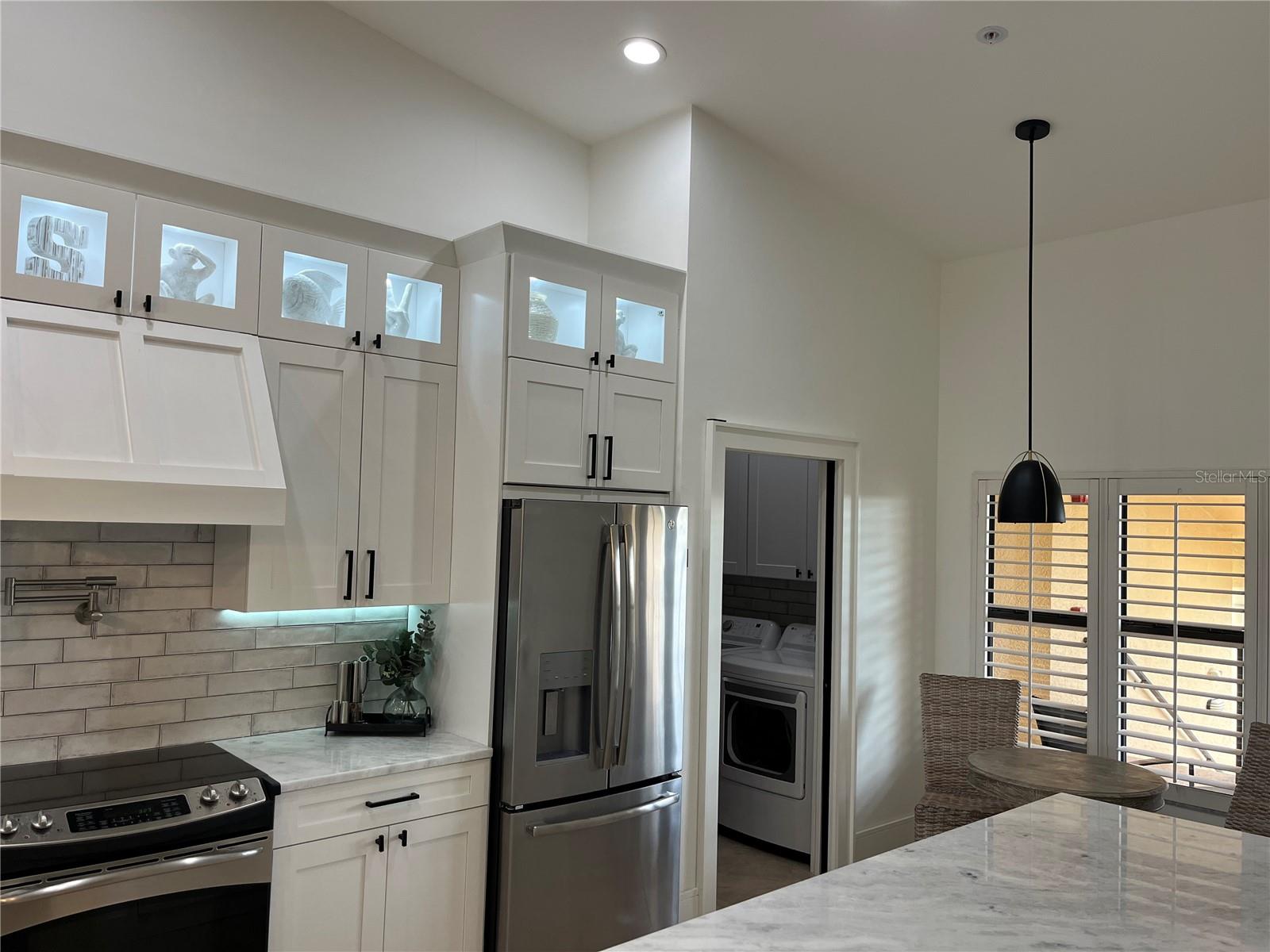 Image 6 of 38 For 155 Vintage Circle I404