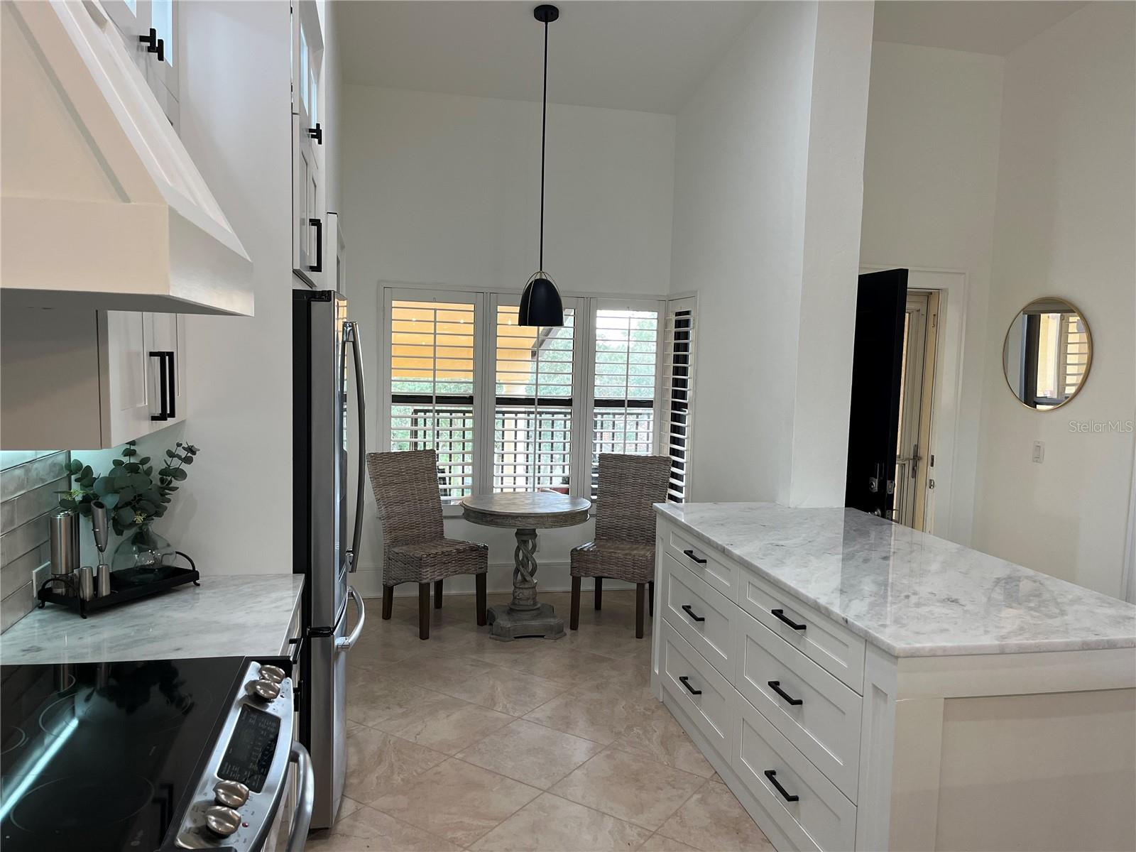 Image 7 of 38 For 155 Vintage Circle I404