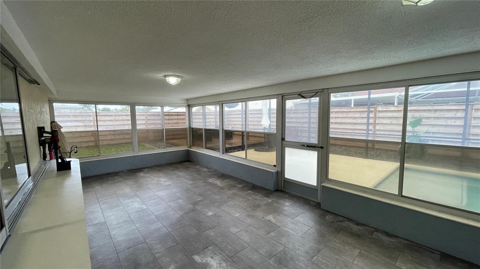 Image 26 of 33 For 6004 12th Avenue W