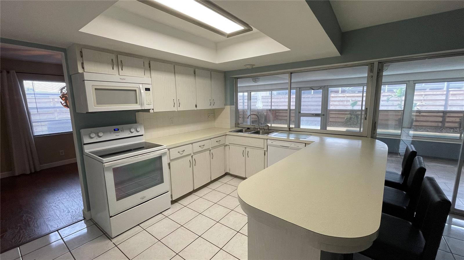 Image 7 of 33 For 6004 12th Avenue W