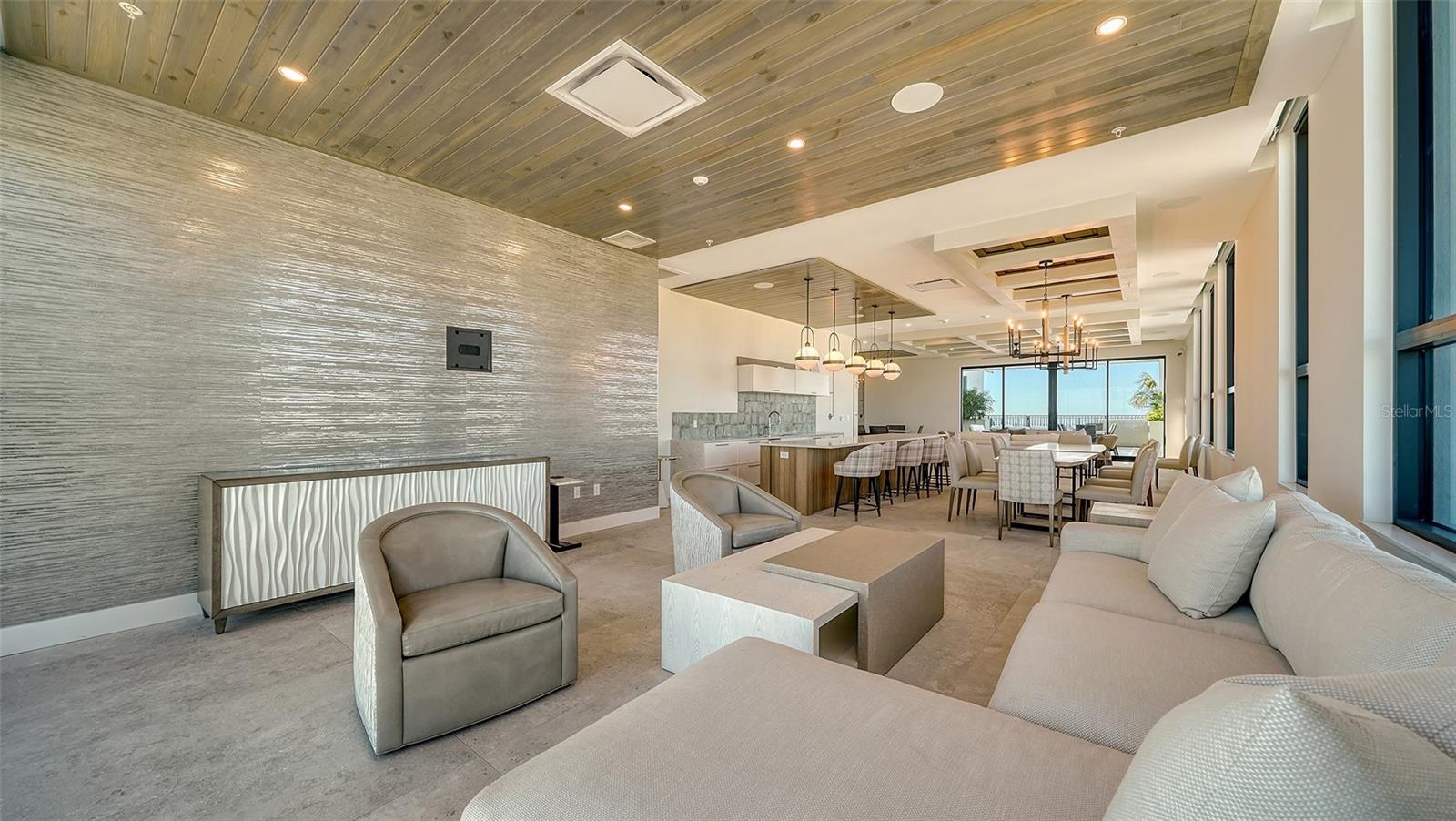 Image 33 of 36 For 33 Palm Avenue 904