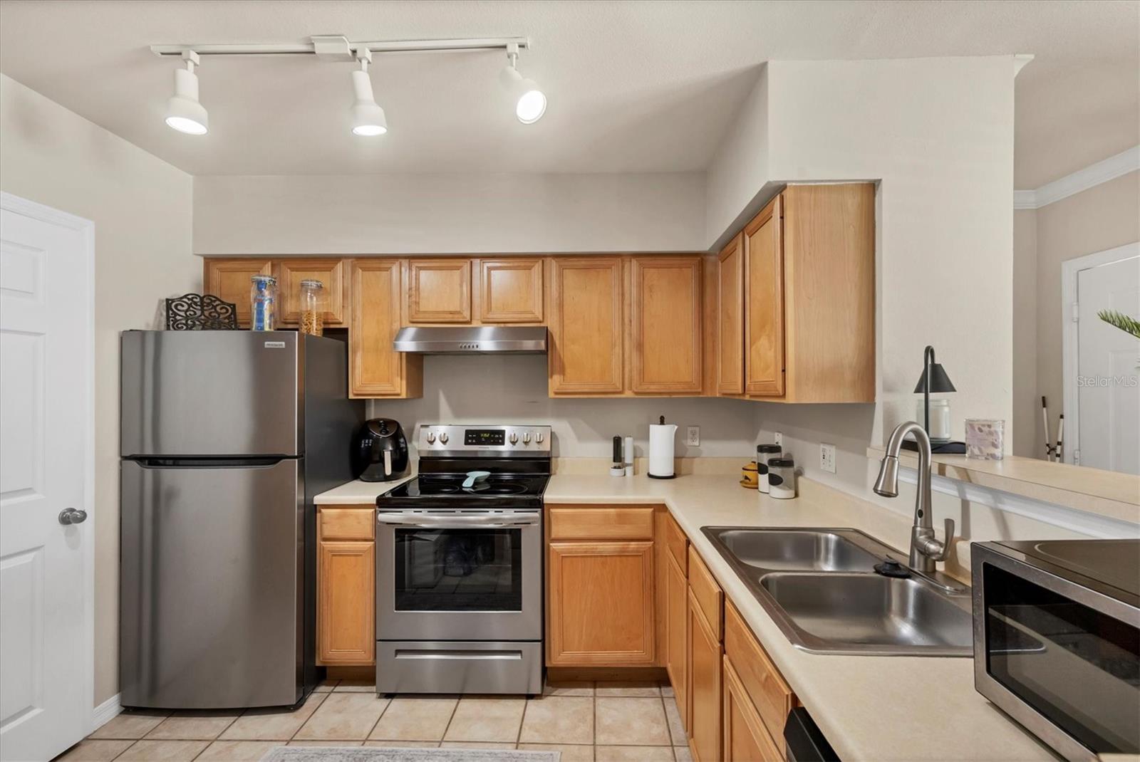 Image 6 of 57 For 1195 Villagio Circle 102