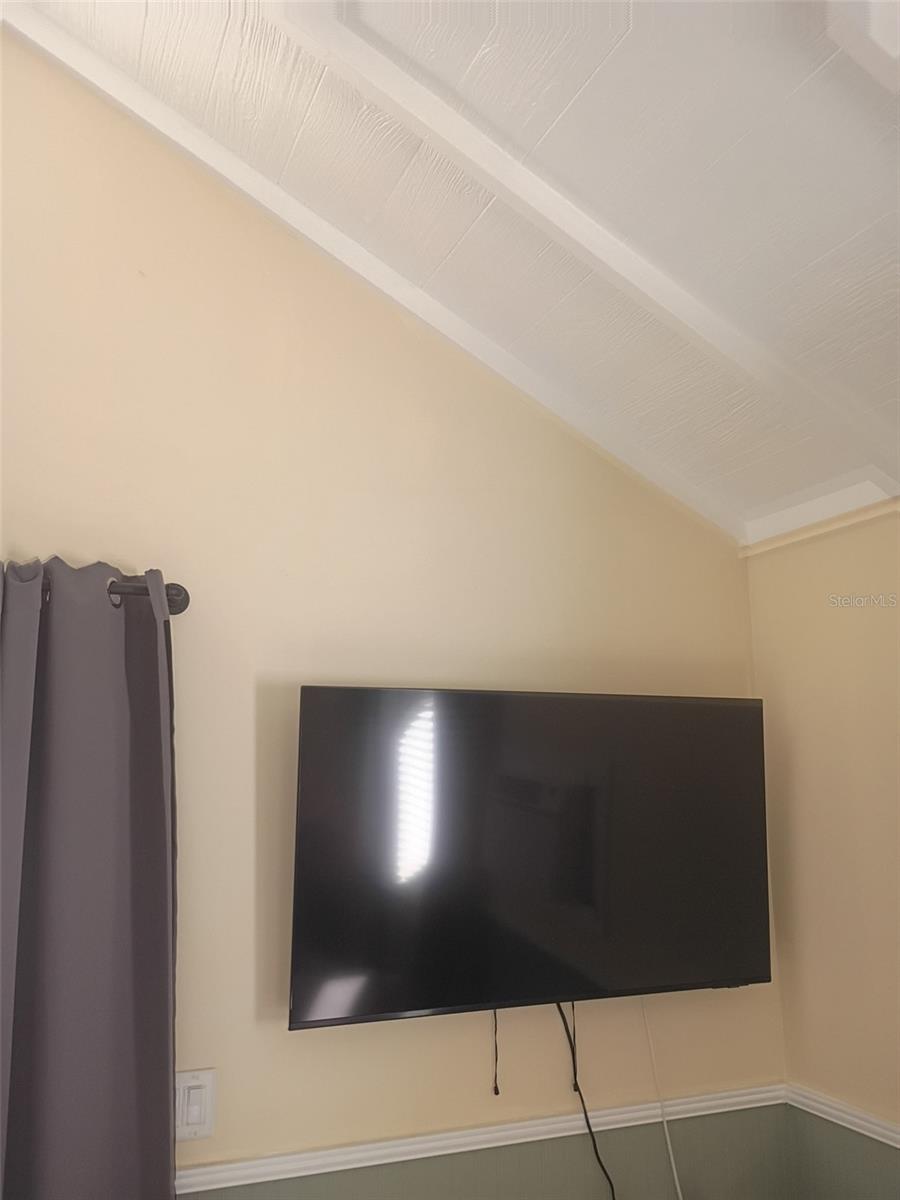 Image 8 of 15 For 1622 9th St  B