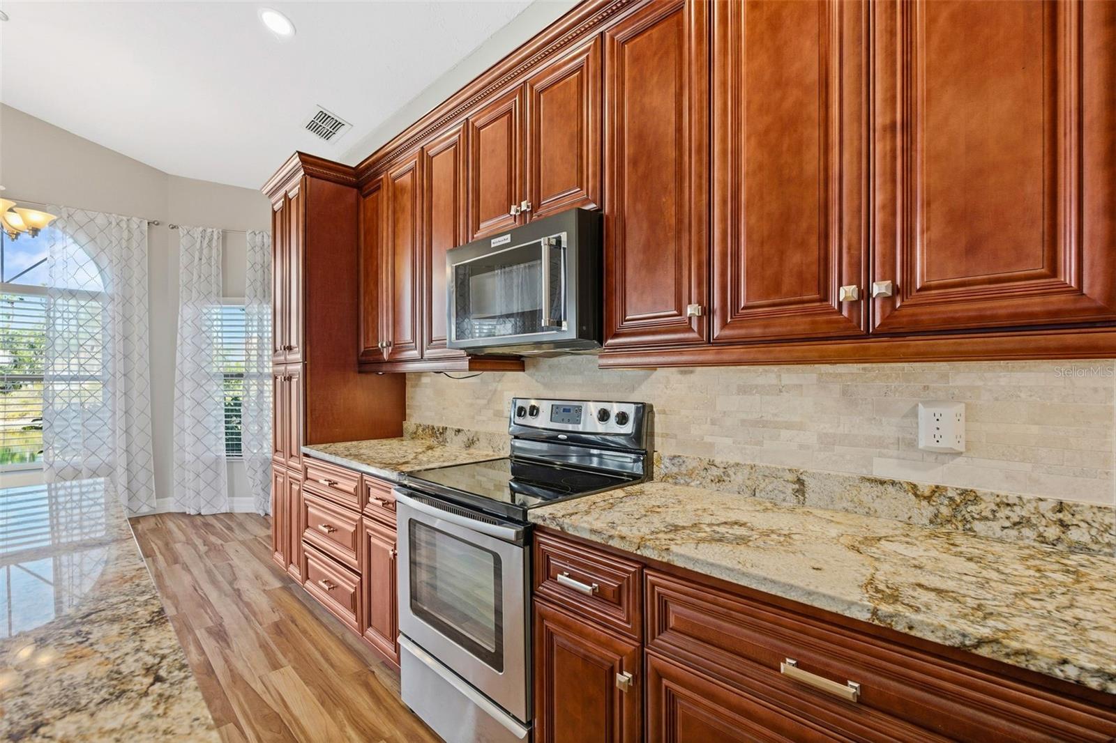 Image 12 of 60 For 5309 Gardens Drive