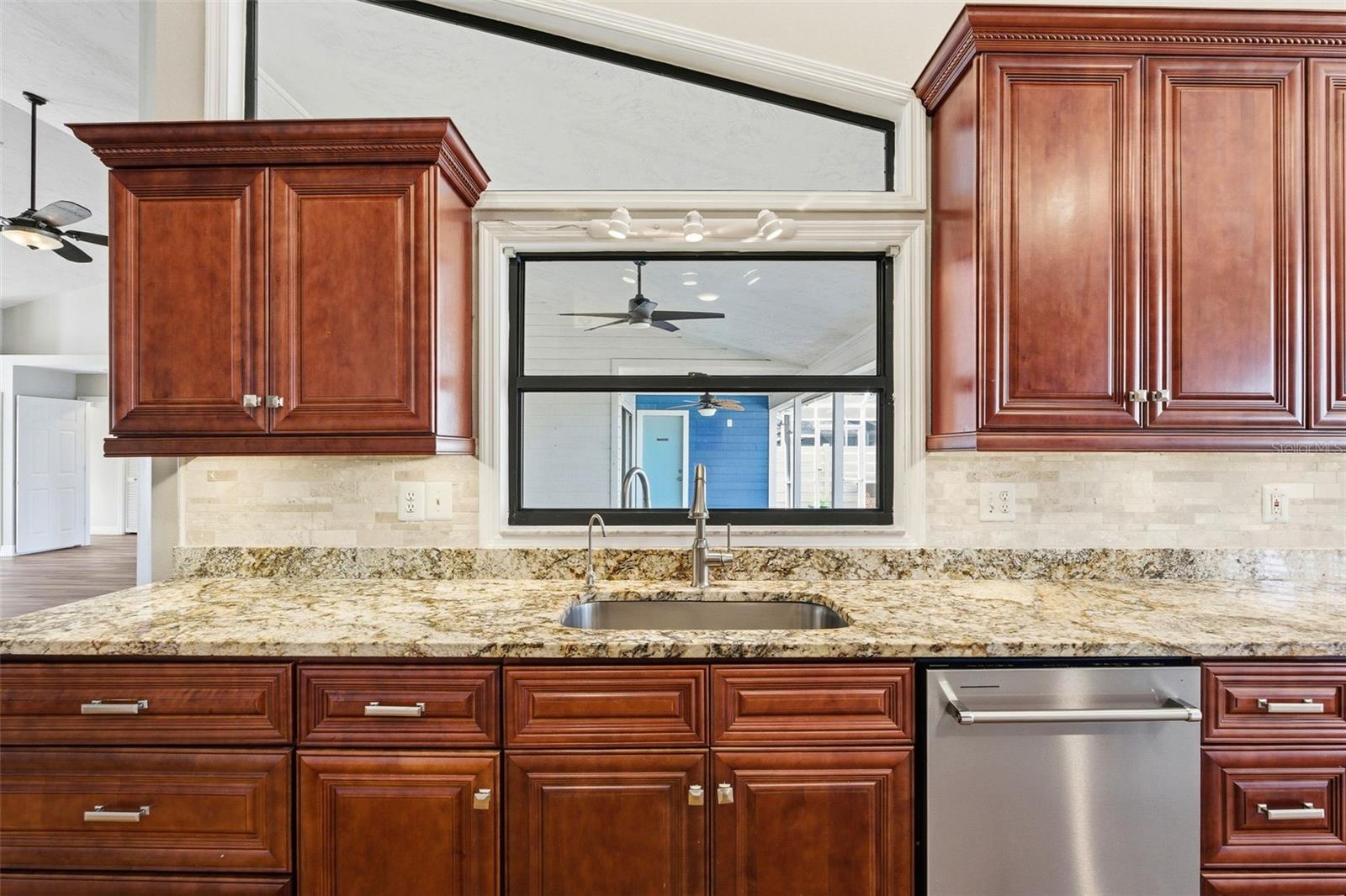 Image 13 of 60 For 5309 Gardens Drive