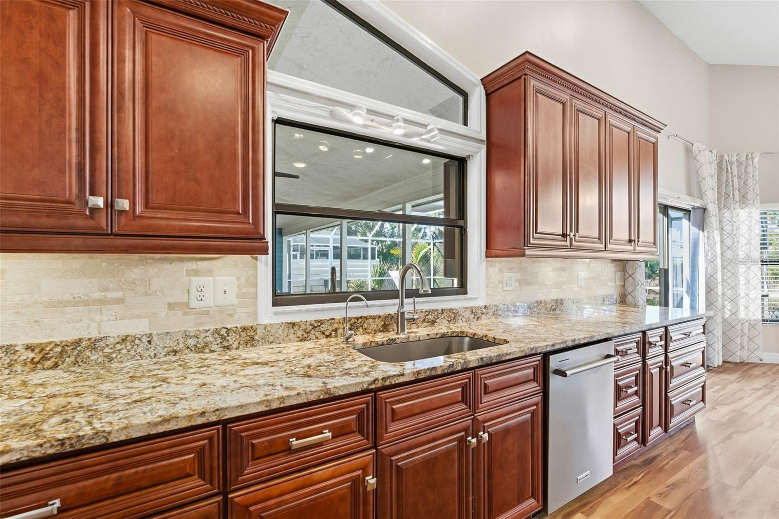 Image 14 of 60 For 5309 Gardens Drive