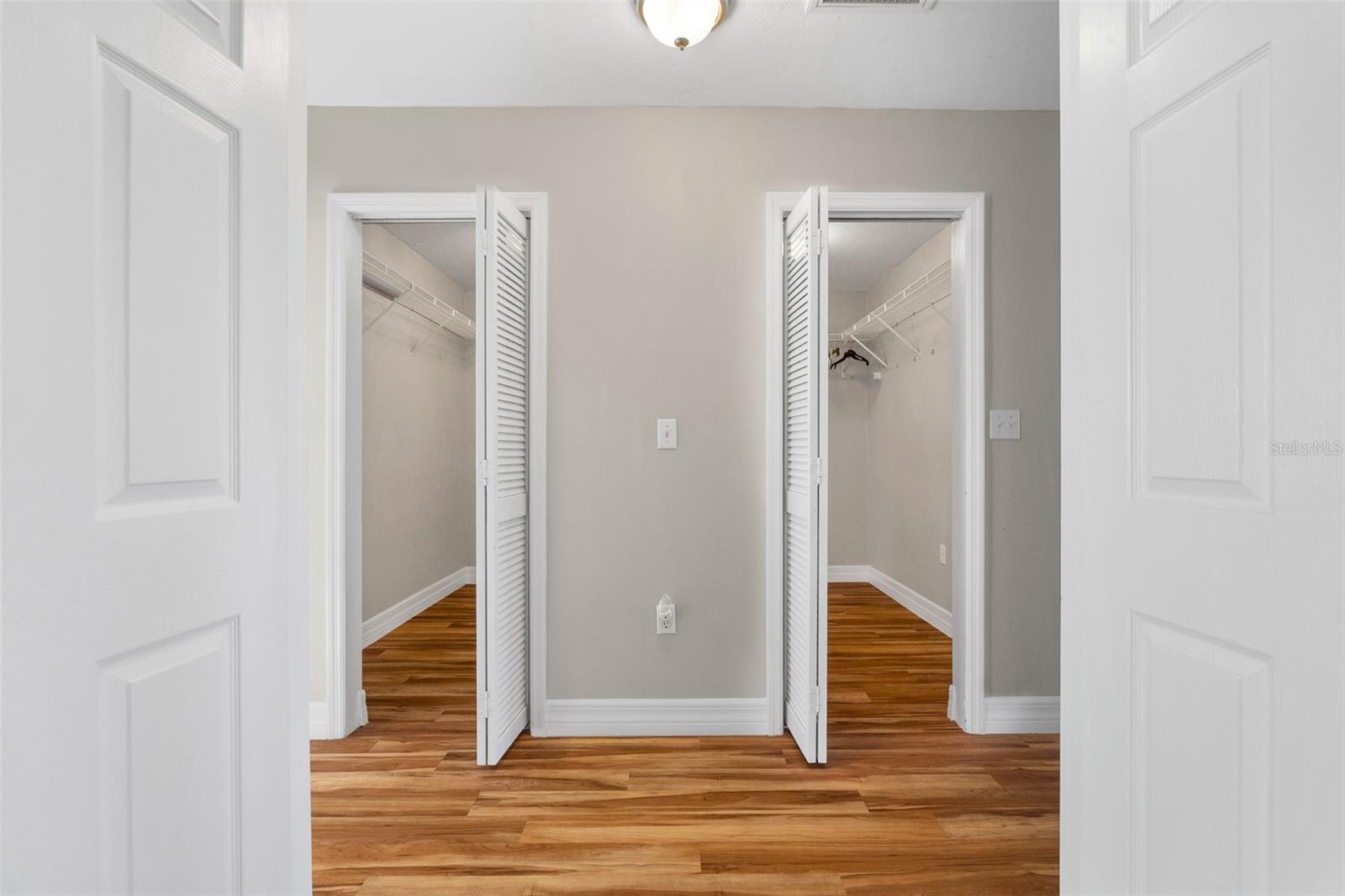 Image 18 of 60 For 5309 Gardens Drive