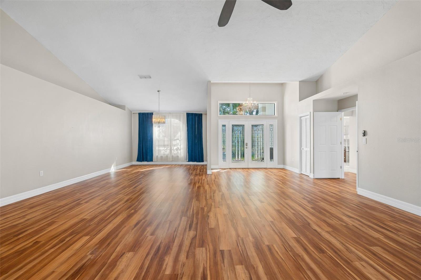 Image 5 of 60 For 5309 Gardens Drive