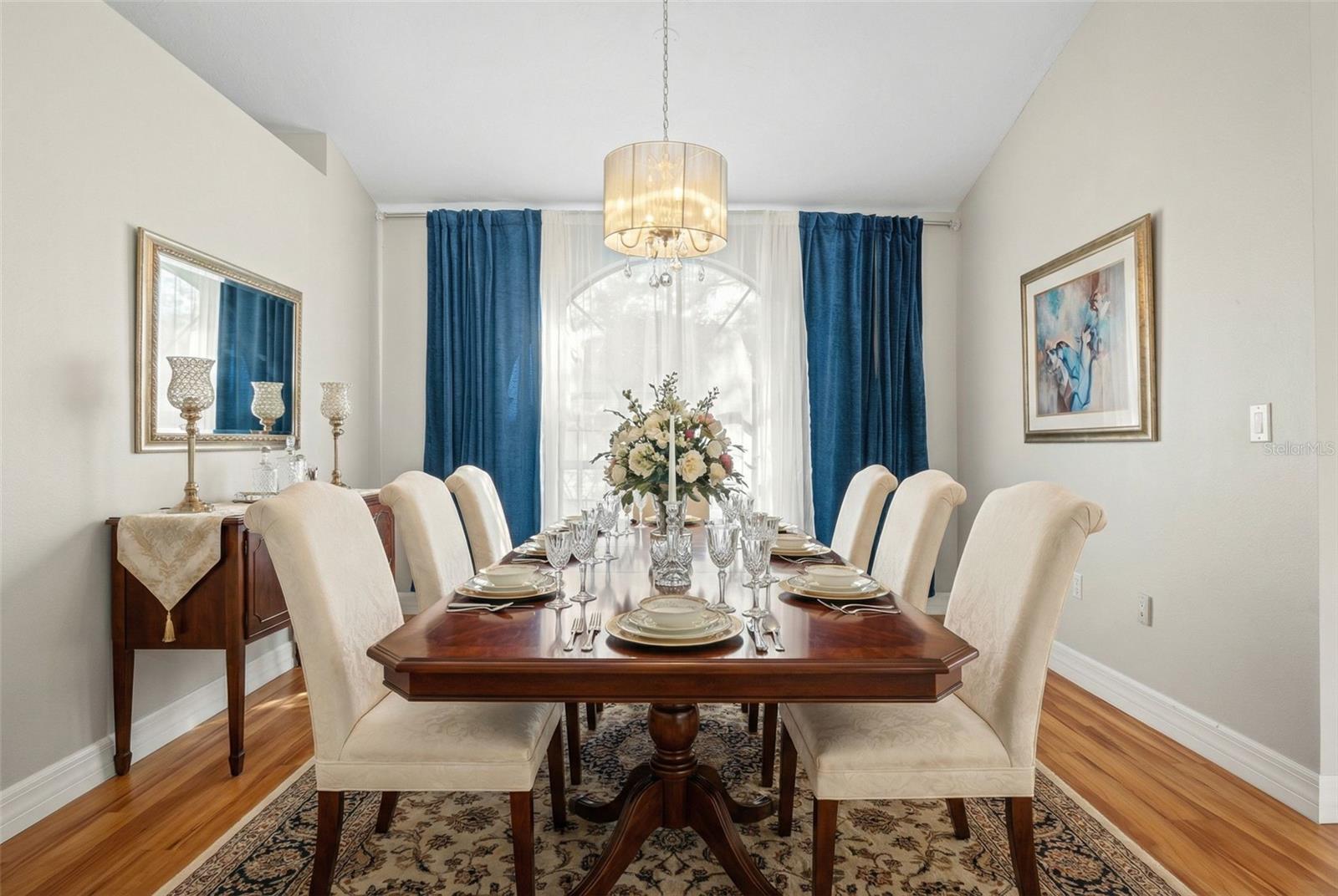 Image 7 of 60 For 5309 Gardens Drive