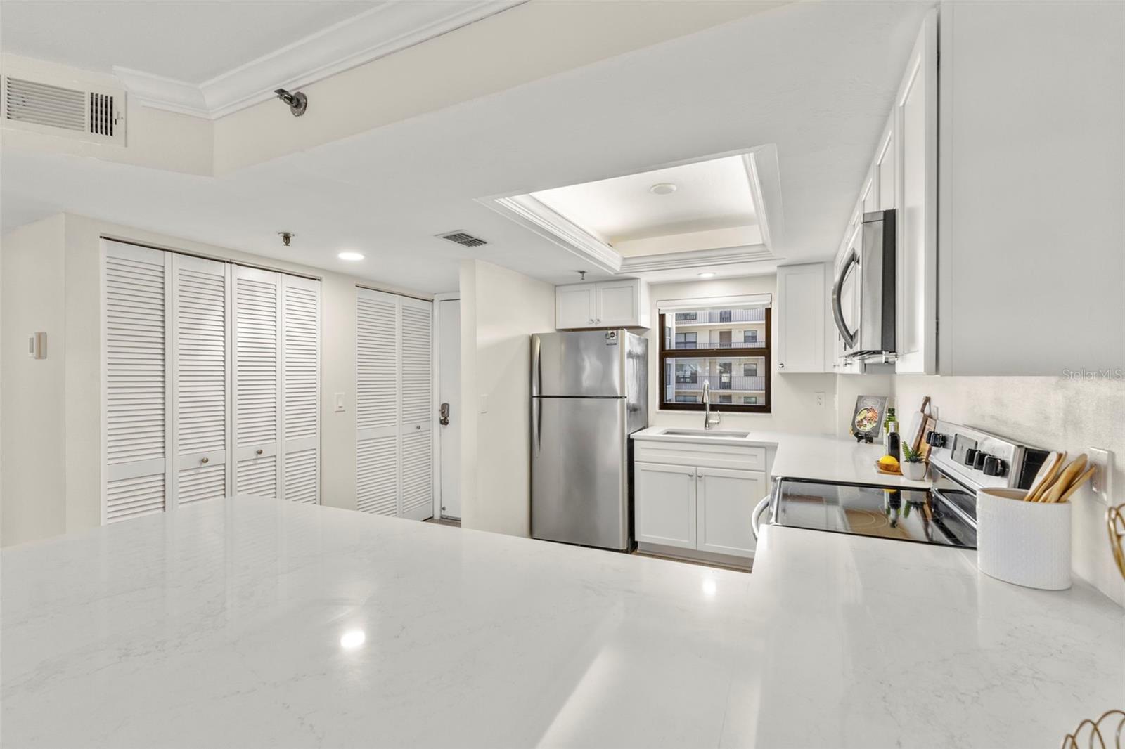 Image 13 of 56 For 1001 Benjamin Franklin Drive 503