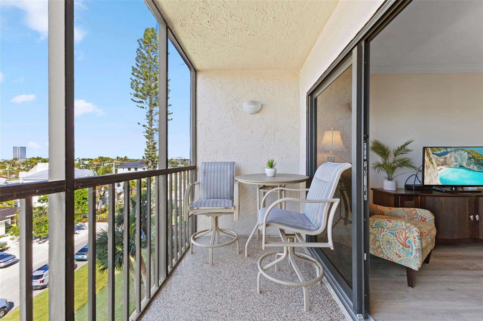 Image 24 of 56 For 1001 Benjamin Franklin Drive 503