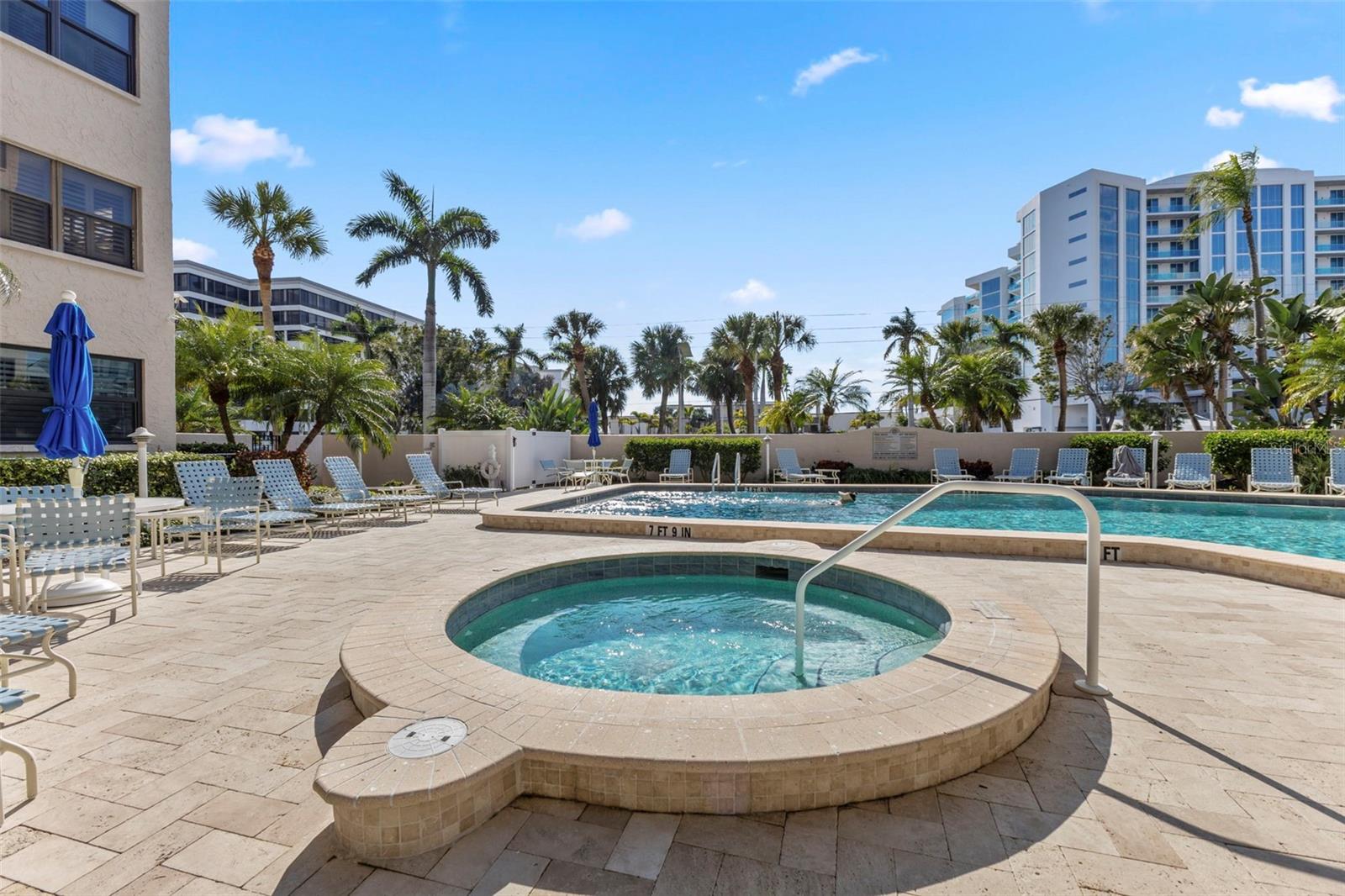 Image 31 of 56 For 1001 Benjamin Franklin Drive 503