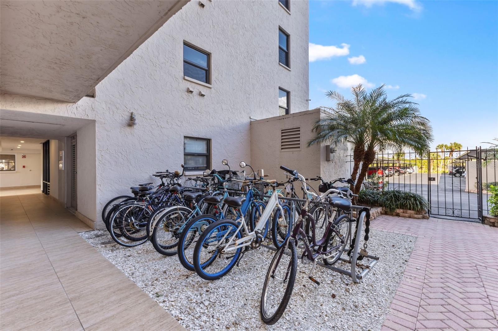 Image 41 of 56 For 1001 Benjamin Franklin Drive 503