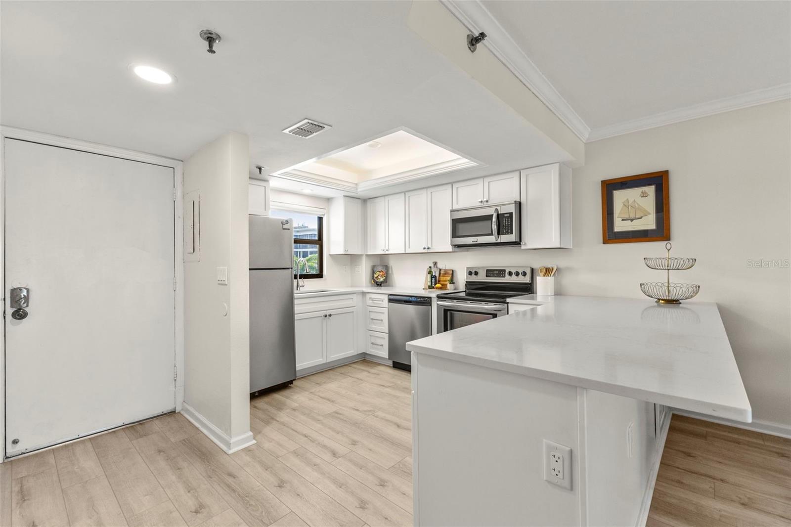 Image 9 of 56 For 1001 Benjamin Franklin Drive 503