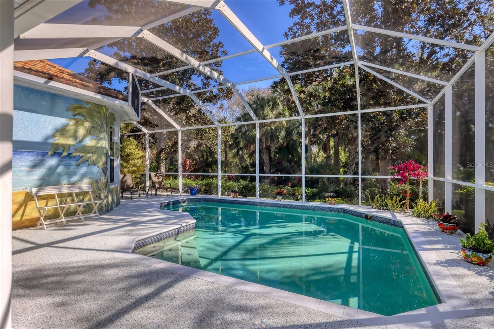 Listing photo id 29 for 8135 Abingdon Court