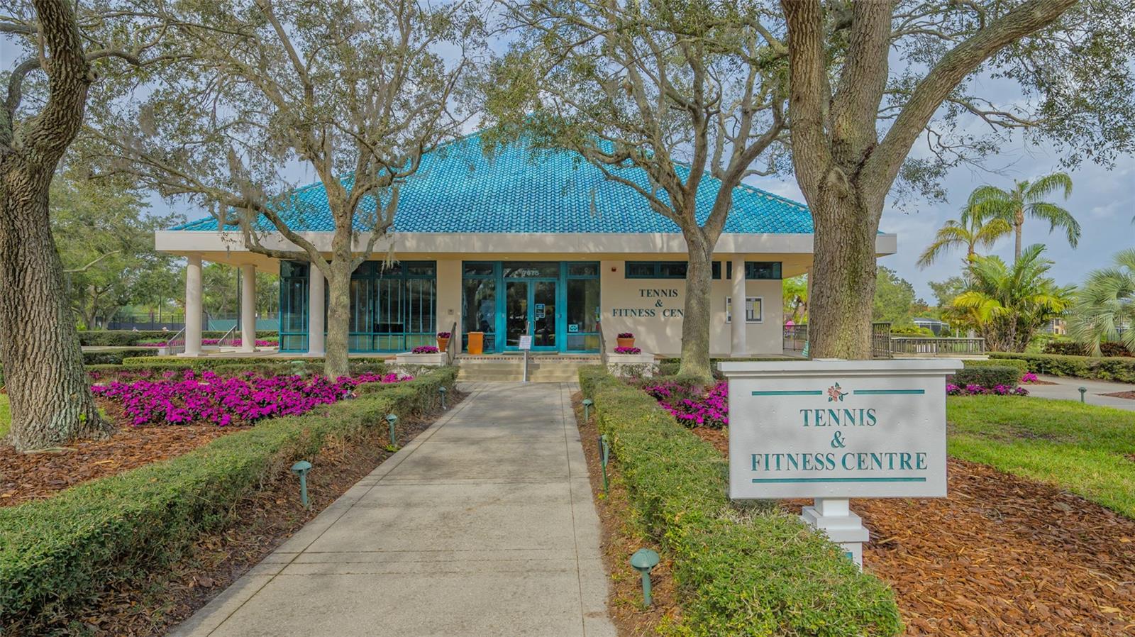 Listing photo id 58 for 8135 Abingdon Court