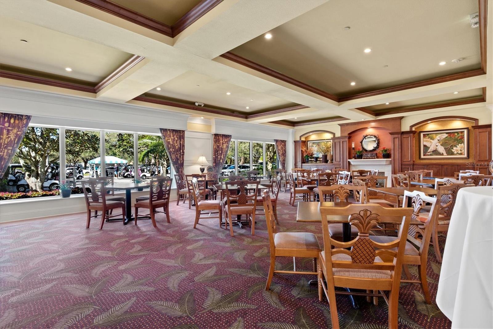 Listing photo id 70 for 8135 Abingdon Court