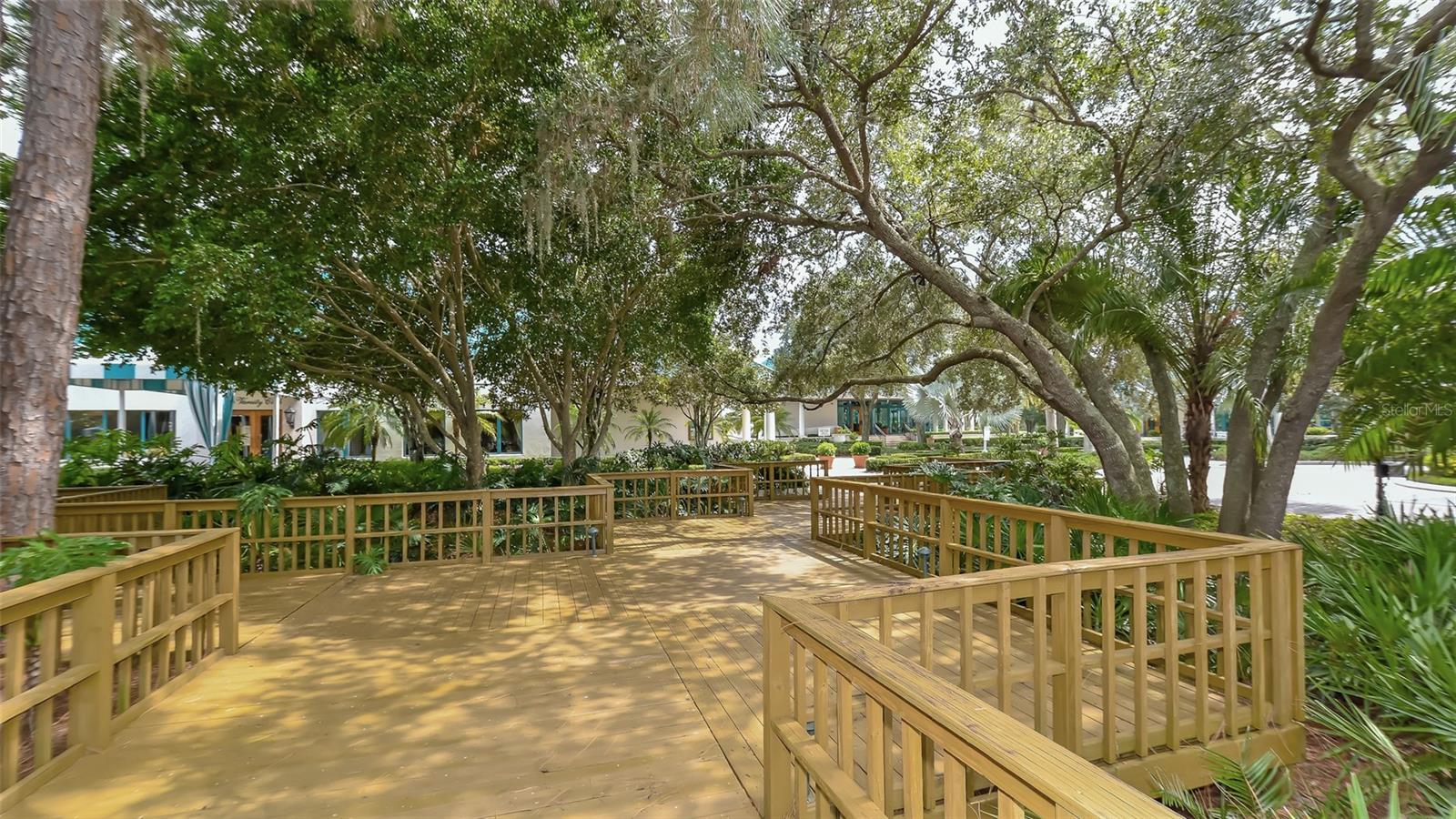 Listing photo id 71 for 8135 Abingdon Court