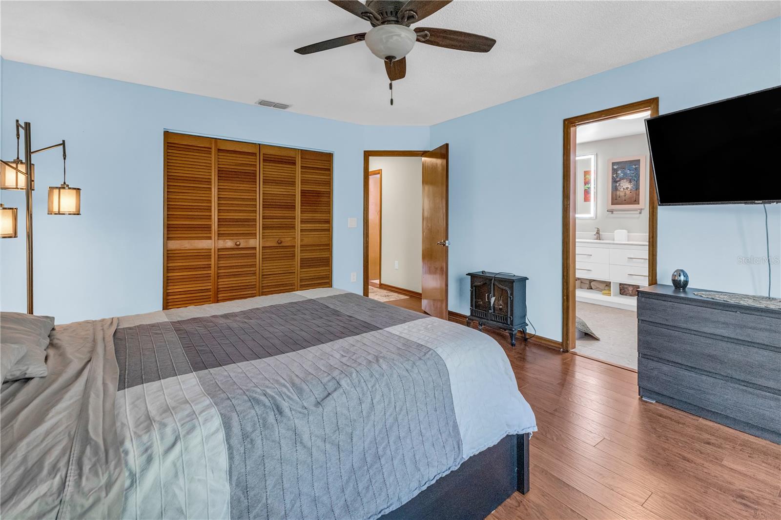 Image 32 of 48 For 1035 Sirus Trail