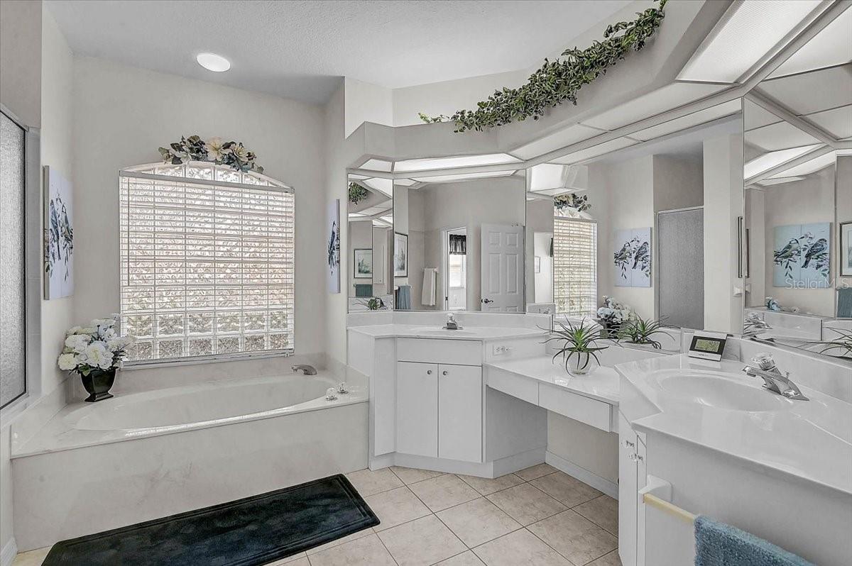 Image 18 of 39 For 2115 Muskogee Trail