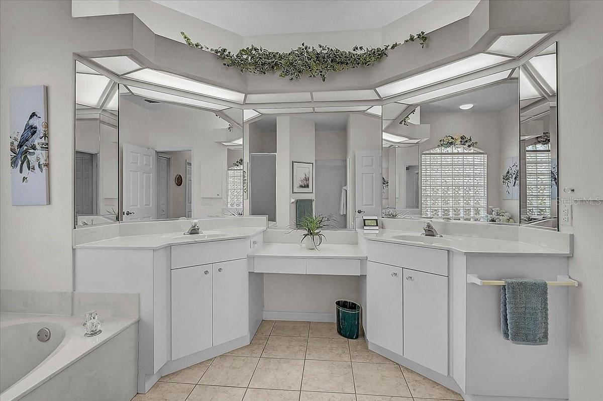 Image 20 of 39 For 2115 Muskogee Trail